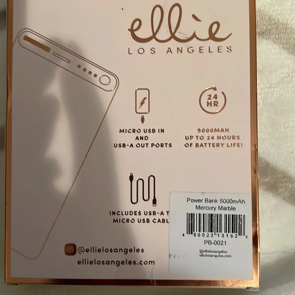 Portable charger - Picture 2 of 2